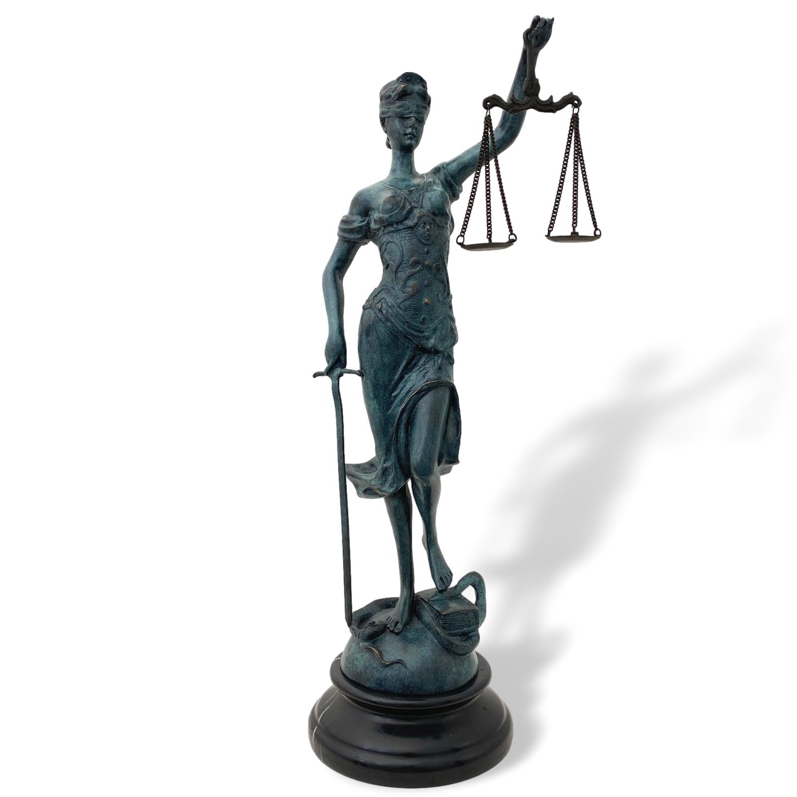 Sculpture en bronze Justitia Justizia avec écailles statuette style antique 40cm