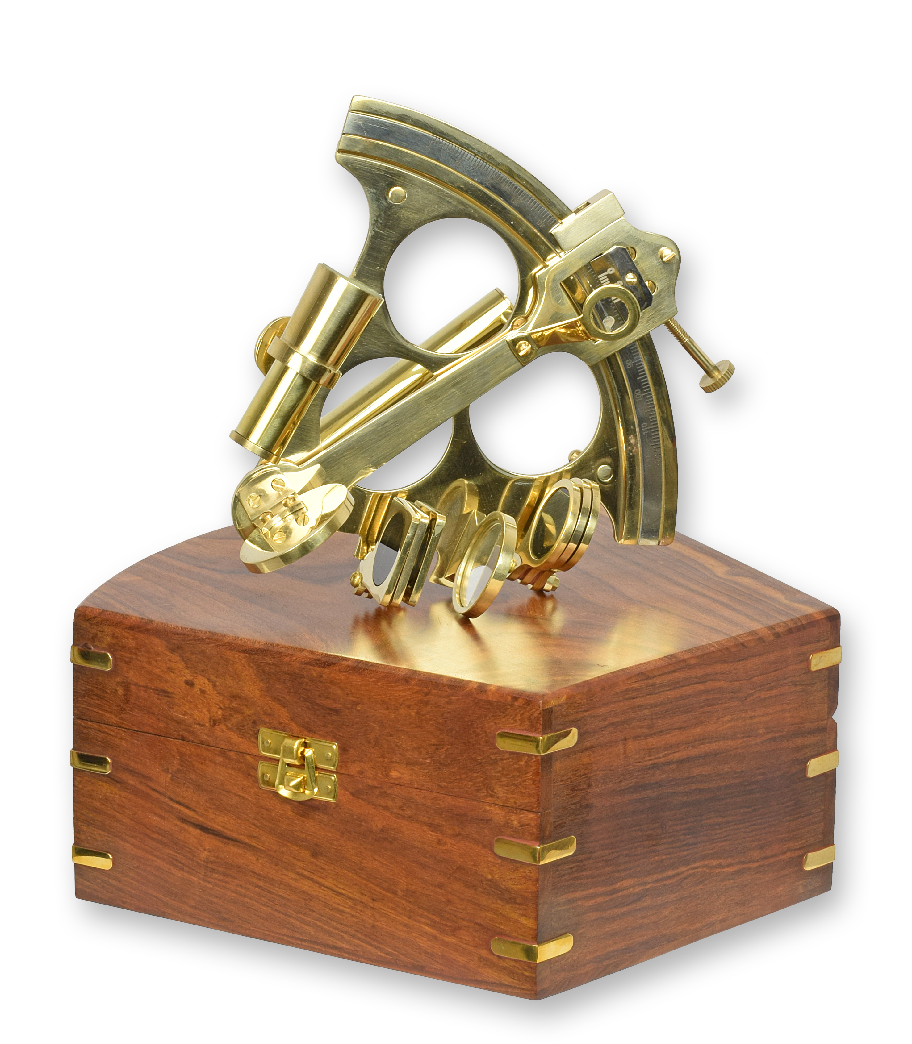 Un sextant en laiton dans un coffret en bois réplique design rétro décoration
