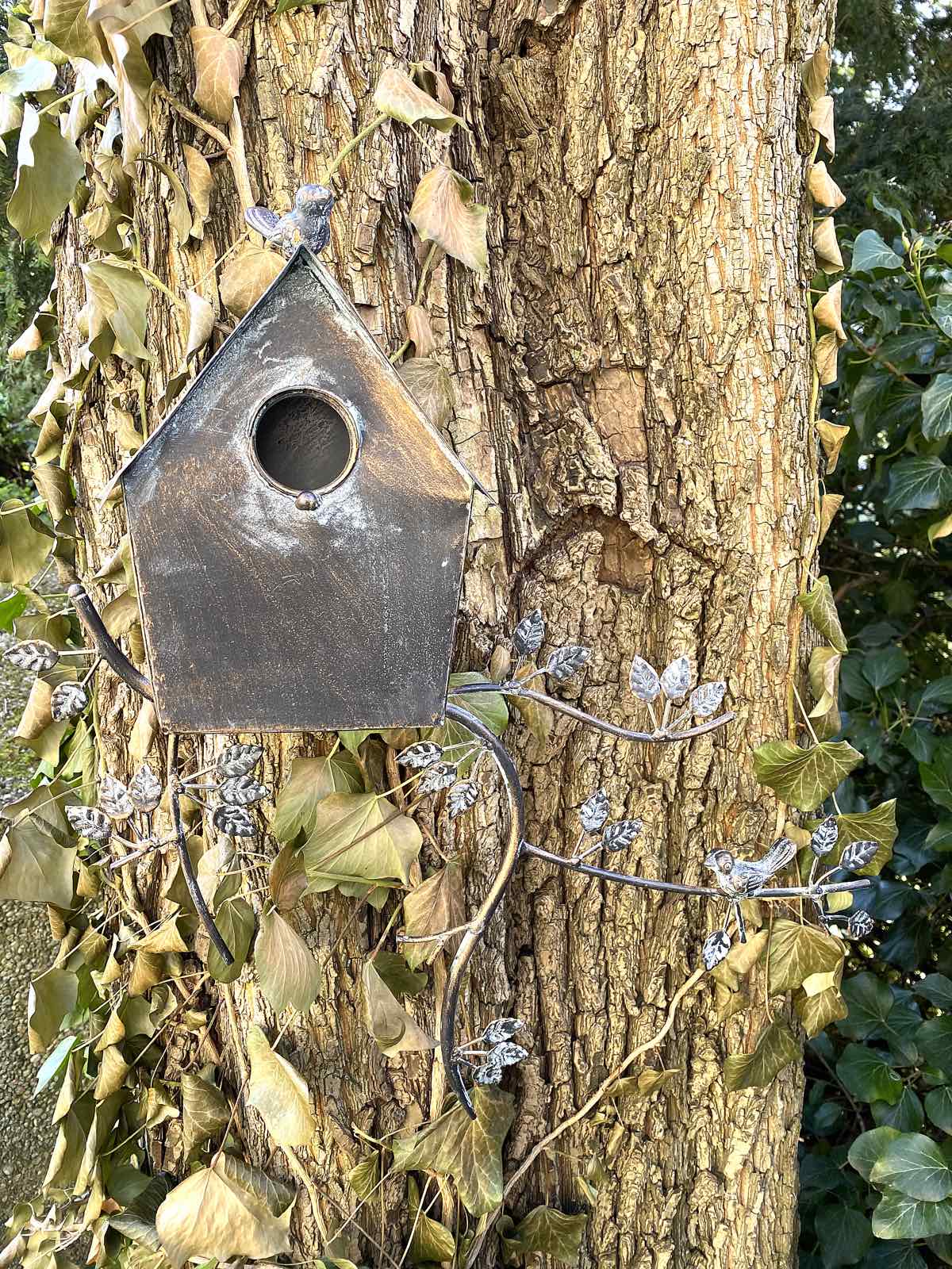 Vogelhaus Nistkasten Futterhaus Vogel Eisen Garten Antik-Stil 51cm schwarz