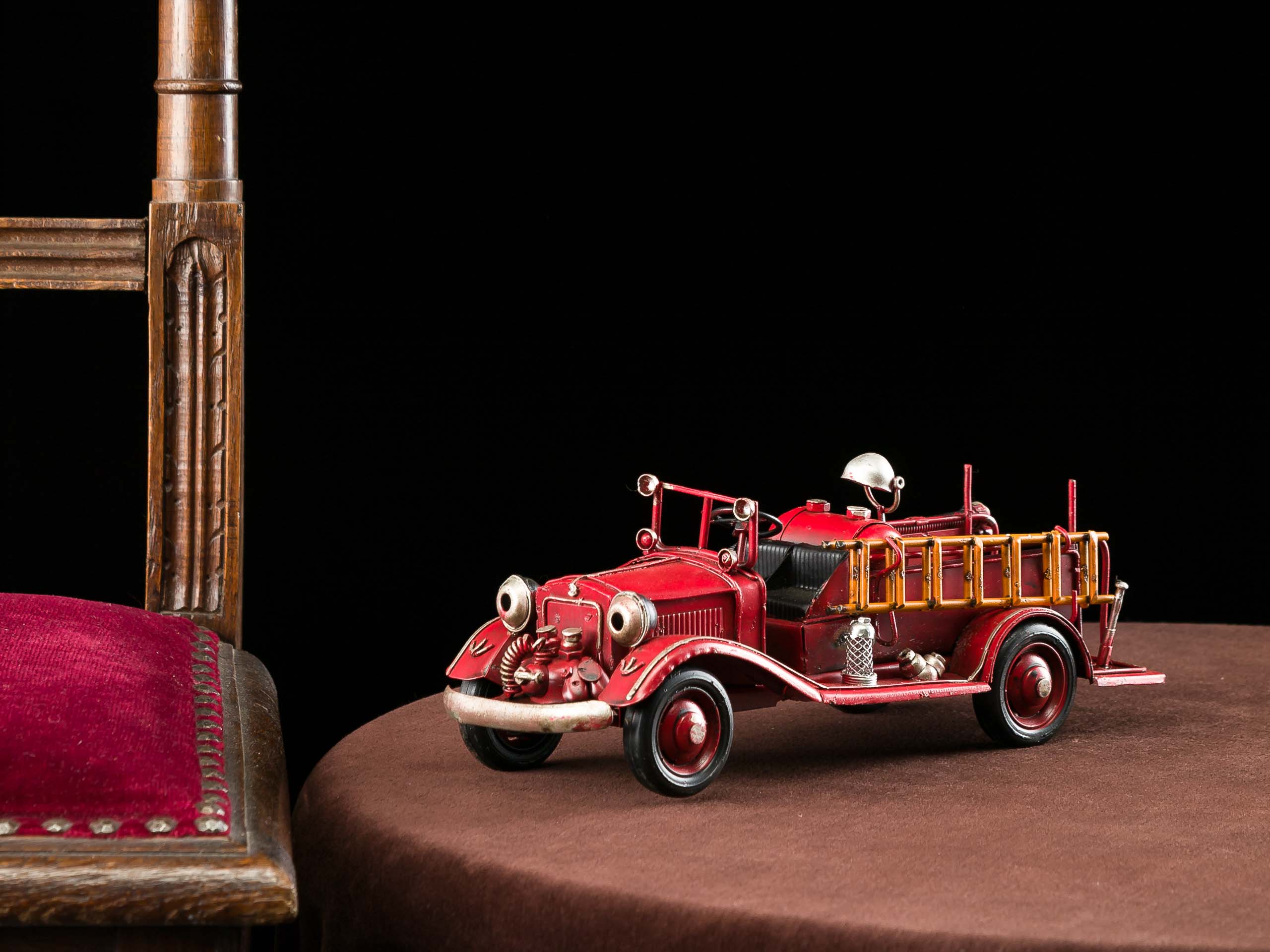 Nostalgie Feuerwehrauto Modellfahrzeug Feuerwehr 25,5cm Auto Blech firetruck